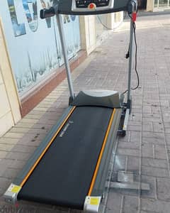 treadmill 3 or 4 time used 80bd habs atomatic inclind 110kg 0