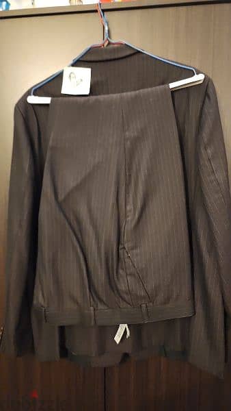 Men's suit, size 42 to 44cm, XL 6