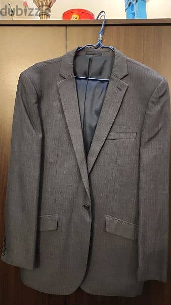 Men's suit, size 42 to 44cm, XL 10