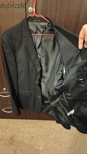 Men's suit, size 42 to 44cm, XL 14