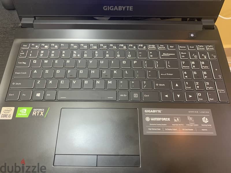 Gigabyte G5 RTX 3060 i5-10500H IPS FHD 144Hz M. 2 SSD 512GB Ram 16Gb 1