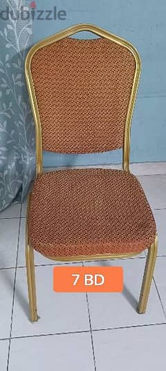 6 New Plastic chairs & 1 Metal foam chair for sell