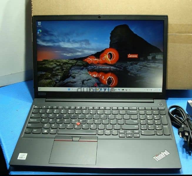 Lenovo Thinkpad i7 11th Gen 1TBSSD Laptop 1