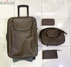 Louis Vuitton Set for sale at a negotiable price