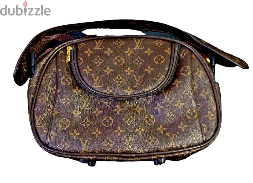 Louis Vuitton Set for sale at a negotiable price 7
