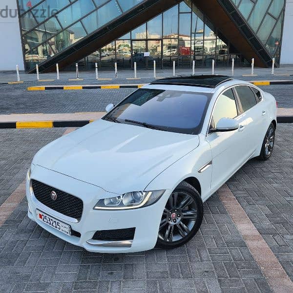 Jaguar 2016 XF premium 66673738 1