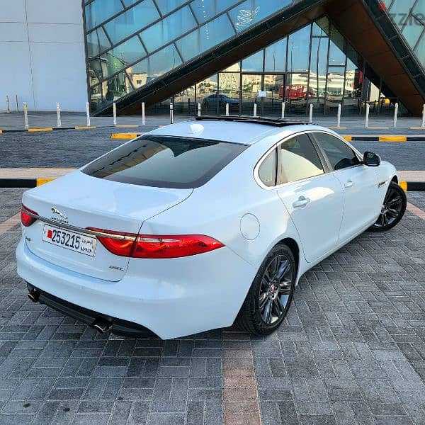 Jaguar 2016 XF premium 66673738 4