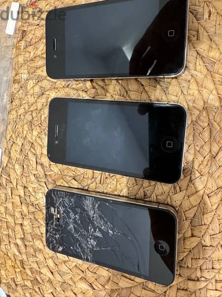 3 iPhones 4 all are not working for sale 2