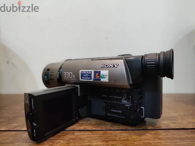 SONY HANDYCAM VISION CCD-TRV46E PAL ( IN MINT CONDITION) 3