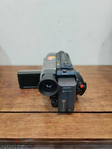 SONY HANDYCAM VISION CCD-TRV46E PAL ( IN MINT CONDITION) 4