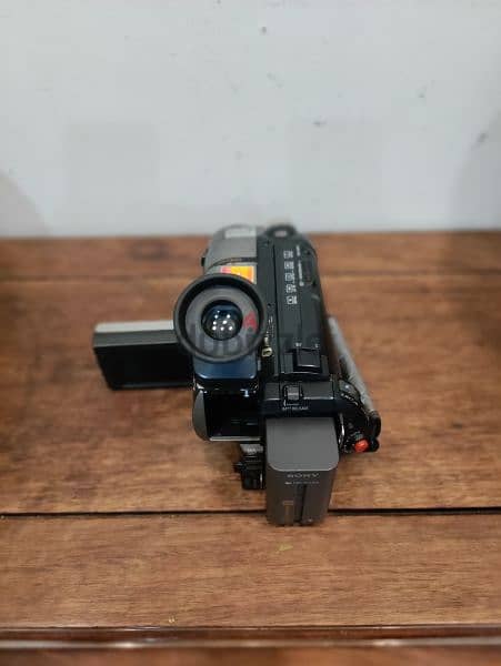 SONY HANDYCAM VISION CCD-TRV46E PAL ( IN MINT CONDITION) 5