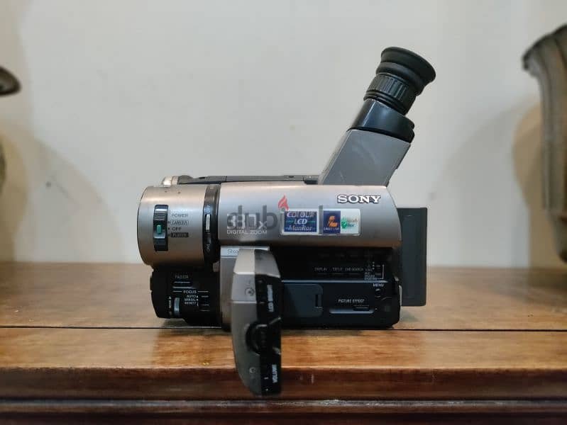 SONY HANDYCAM VISION CCD-TRV46E PAL ( IN MINT CONDITION) 6