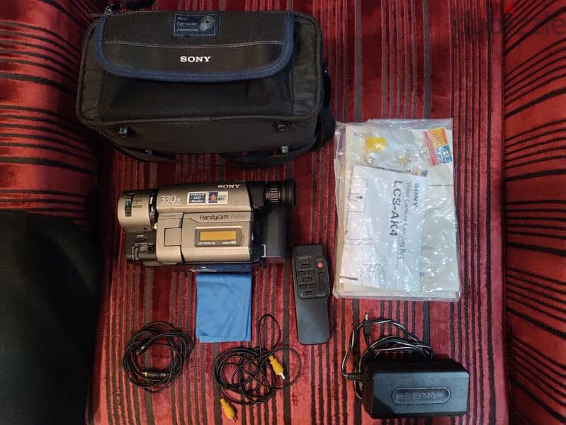 SONY HANDYCAM VISION CCD-TRV46E PAL ( IN MINT CONDITION) 10