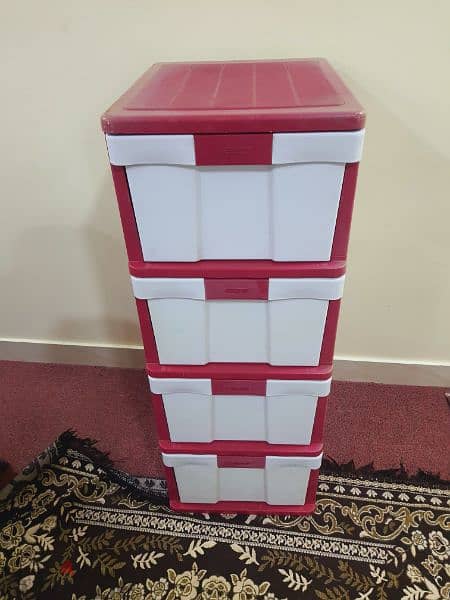 contact(36216143) 4 drawers (layers) storage box 
10BD 
Pick up only 0
