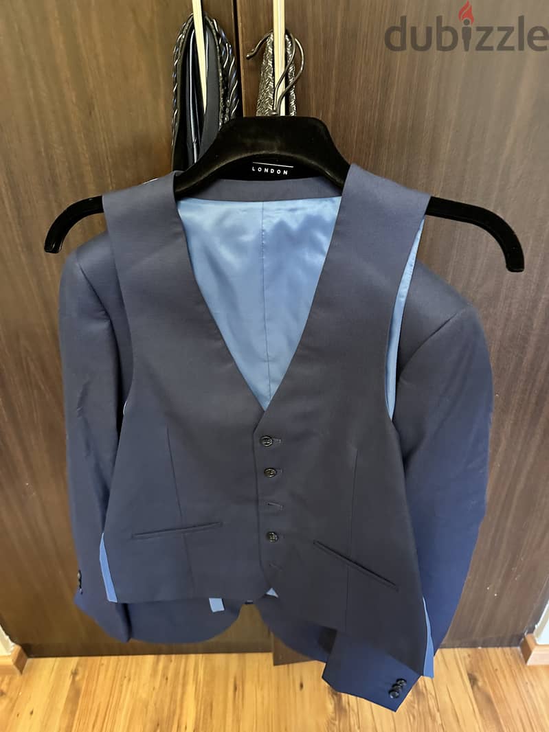 Moss Bros 3-Piece Suit - Worn Twice 2