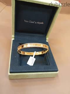 vancleef authentic with box and papers 0