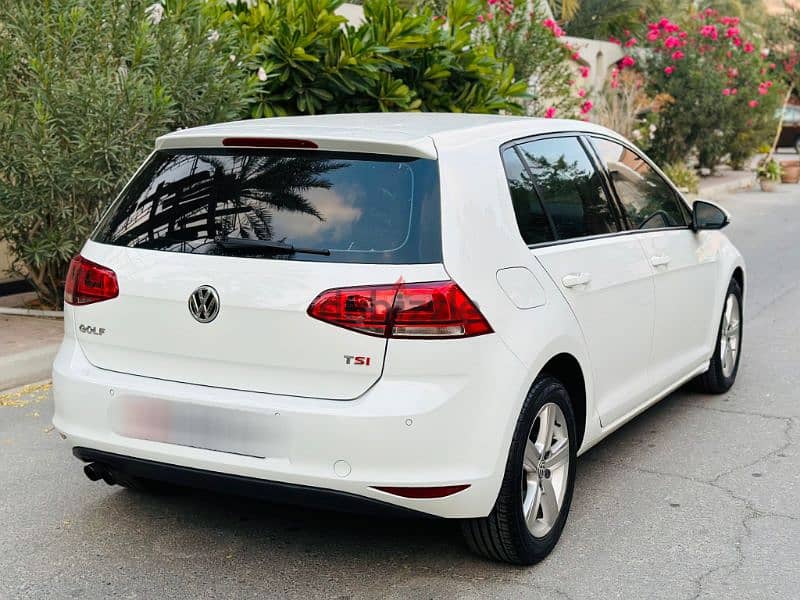 Volkswagen GOLF TSi
Year-2014.1 Year Passing & insurance till Jan 2025 8