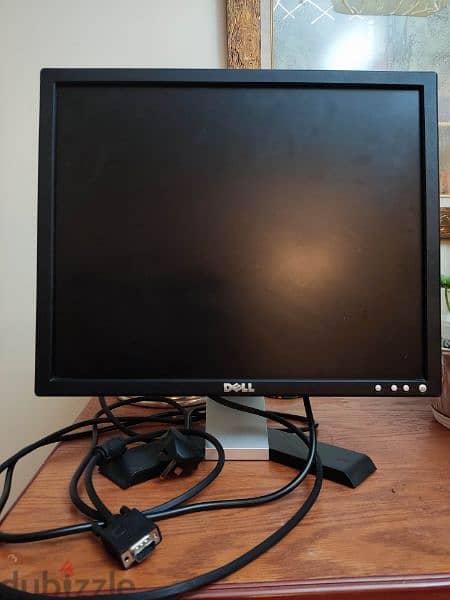 DELL E198FPF 19" LCD monitor features native 1280 x 1024 resolution 3