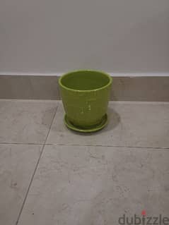 Plant pots with drip tray for sale