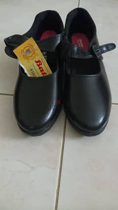 black school shoes brand new contains tag 0