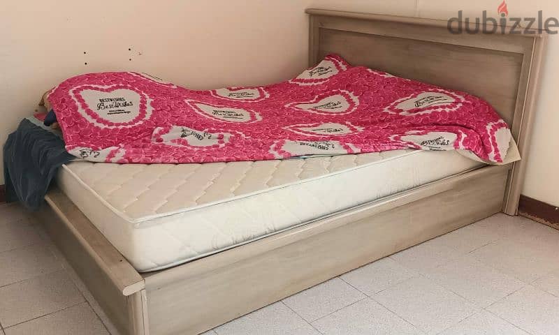 bed with new medical mattresses for sale (queen size 160x200) 1