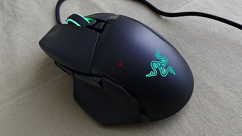 Razer Basilisk V2 Gaming Mouse 0