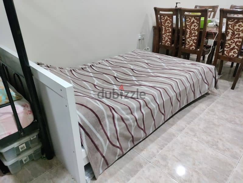 WOODEN WIDE SINGLE BED WITH MATTRESS 3