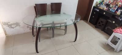 dining table for sale (4 chairs)