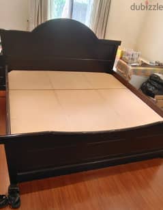 bed, dressing table, side tables 0