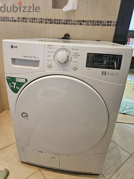 Selling LG Dryer 7 KG 5