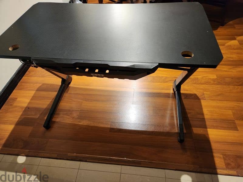 Gaming Table Desk for  sale - Great condition 4