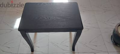 Small, sturdy table 0