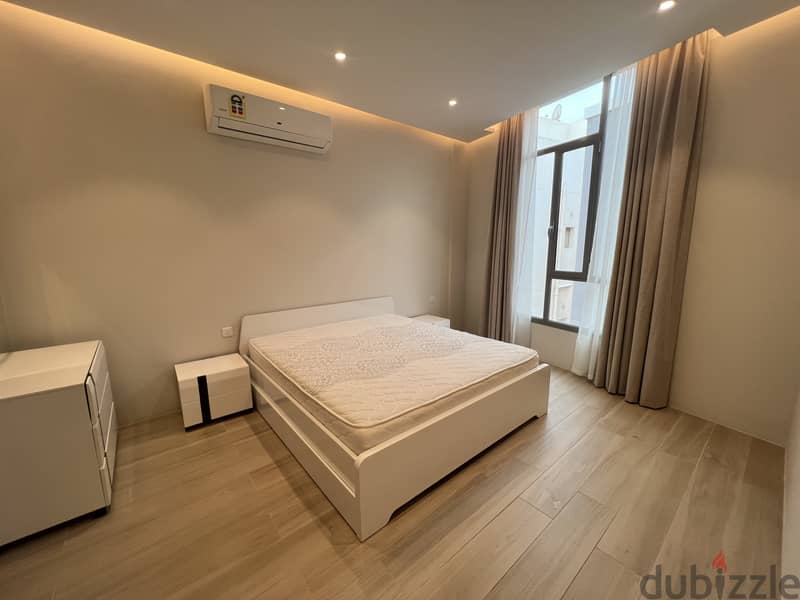 Stunning 2 Bedroom furnished Apt With Balcony 4