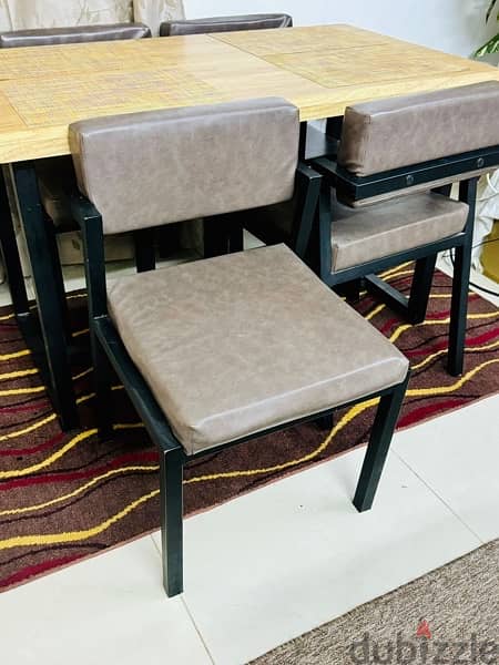4 seater dining table 2