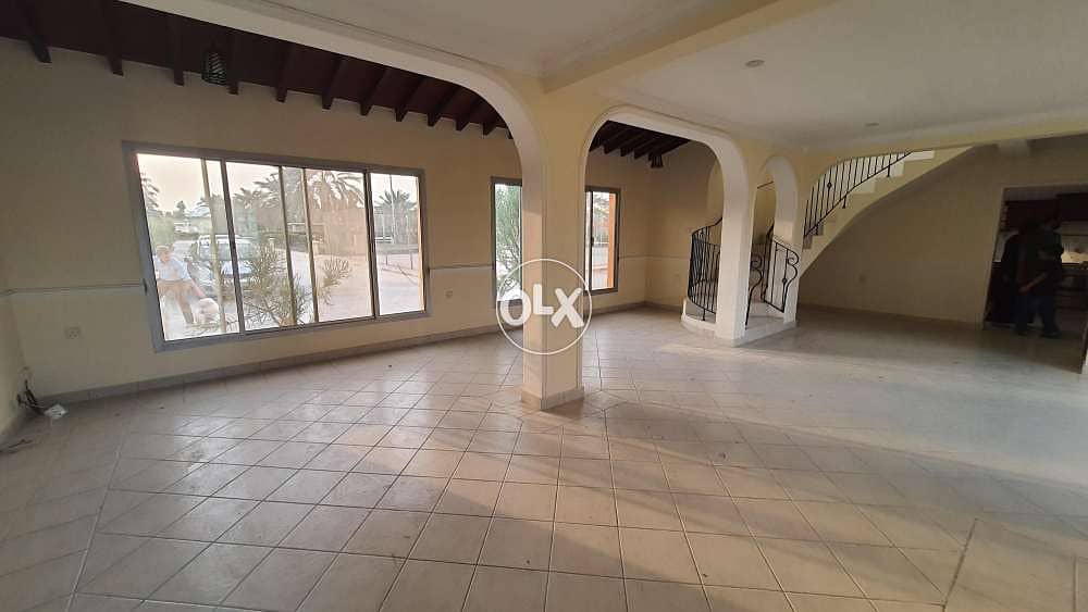 Classic semi furnished 3br compound Townhouse budaiya 4