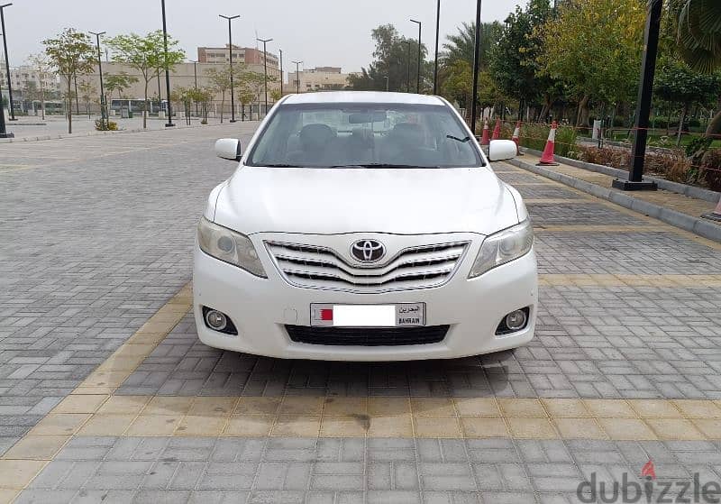 TOYOTA CAMRY  GLX MODEL 2011 WELL MAINTAINED CAR FOR SALE URGENTLY 1