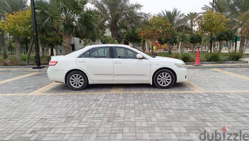 TOYOTA CAMRY  GLX MODEL 2011 WELL MAINTAINED CAR FOR SALE URGENTLY 4