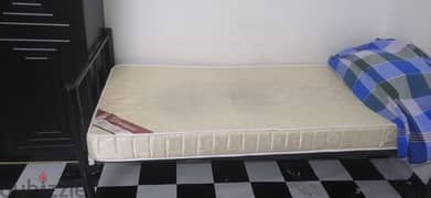 Single mattress and bed