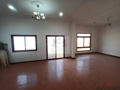 Spacious 3 Beds in SAAR Balcony