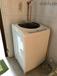 Toshiba 10kg washing machine  for sale 0