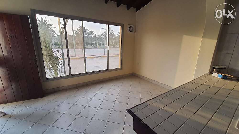 Classic semi furnished 3br compound Townhouse budaiya 2