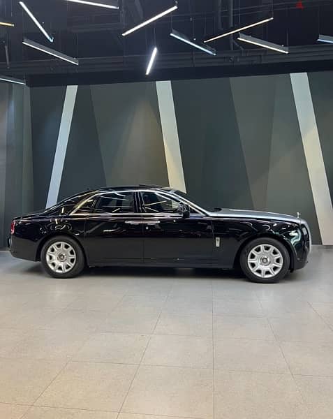Rolls Royce Ghost 2013 1