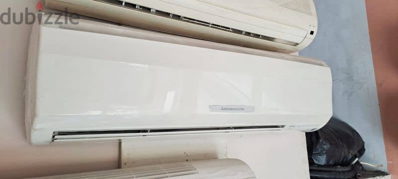 Excellent Condition Secondhand Window Ac Available 2