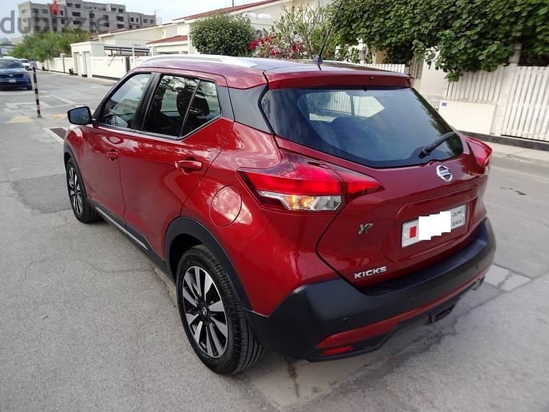 Nissan Kicks 1.6 L 2019 Red Well Maintained Urgent Sale 7
