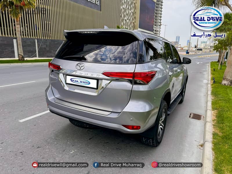 ** BANK LOAN AVAILABLE **  Toyota Fortuner 2020 -4W 3