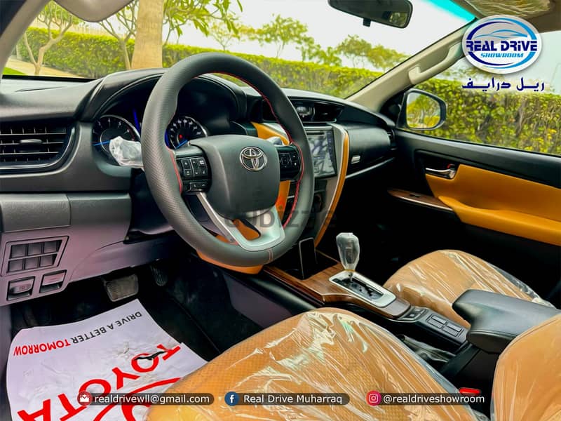 ** BANK LOAN AVAILABLE **  Toyota Fortuner 2020 -4W 9