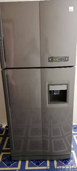 deawoo fridge good condition big size. 650 letter 5