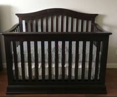 Baby crib with accessories rarely used like a new 0