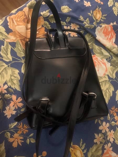 orignal gucci bag very nice in condition urgent 2