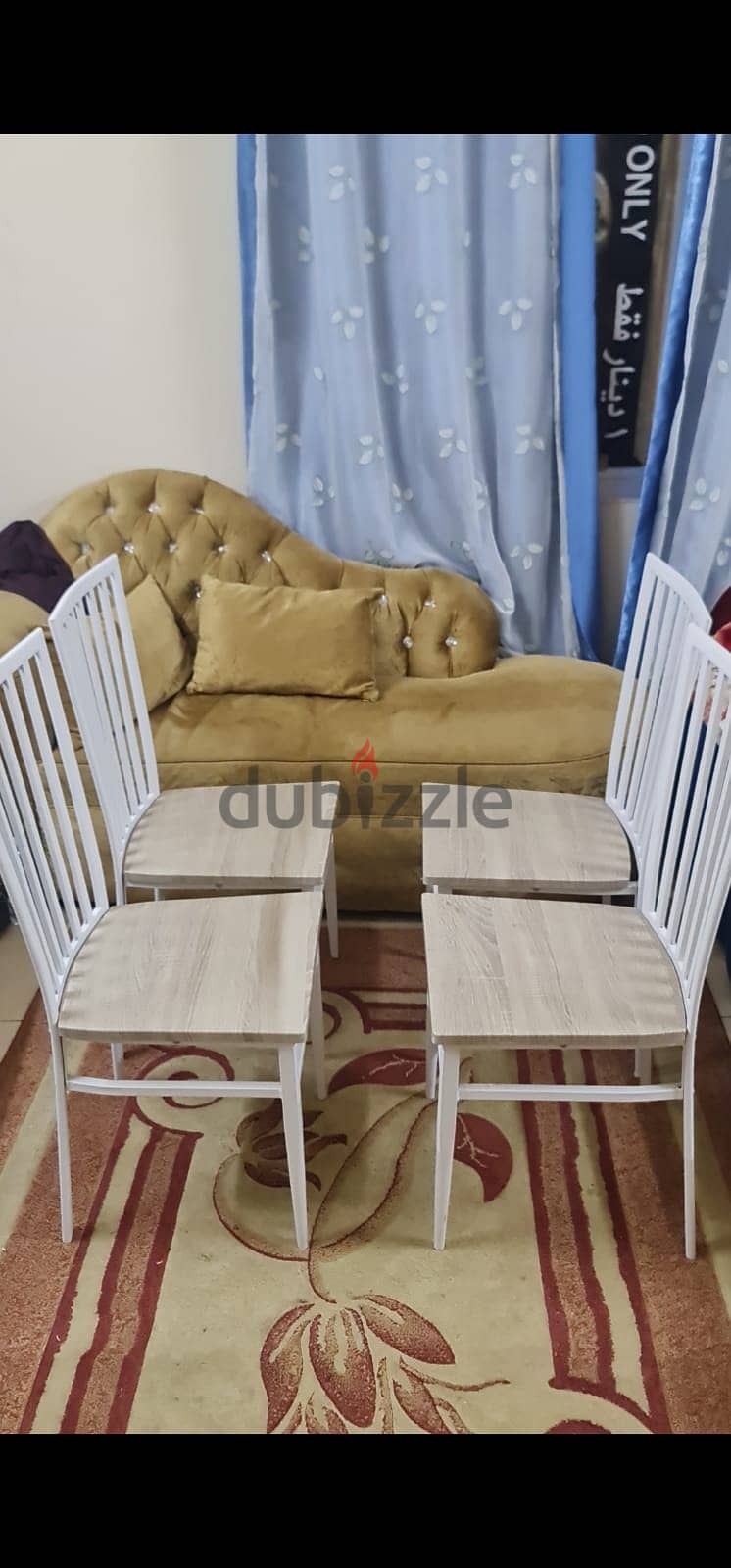 TABLE WITH 4 CHAIRS 2